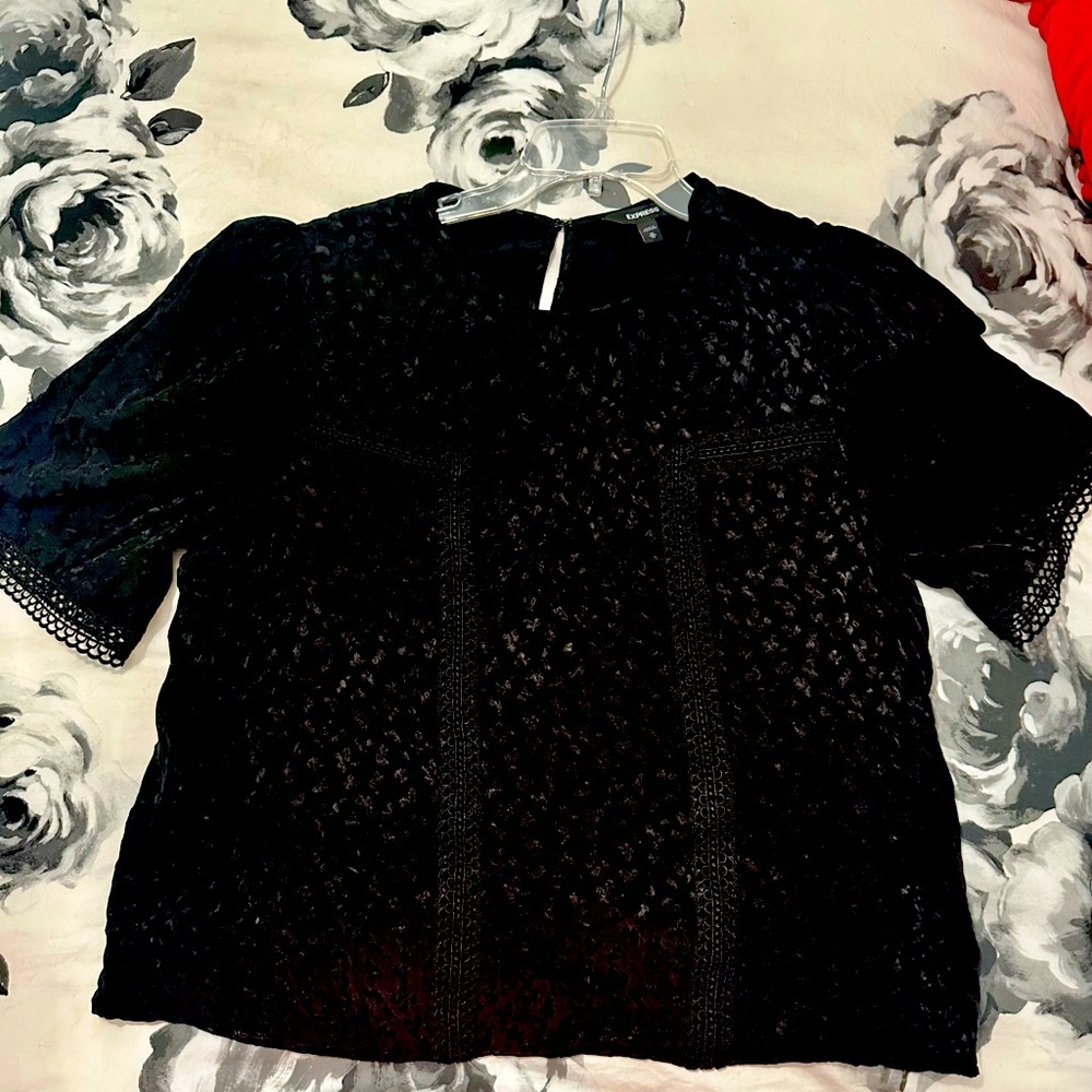 WOMENS EXPRESS BLOUSE